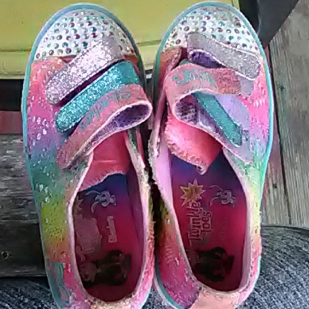 Twinkle toes light up shoes